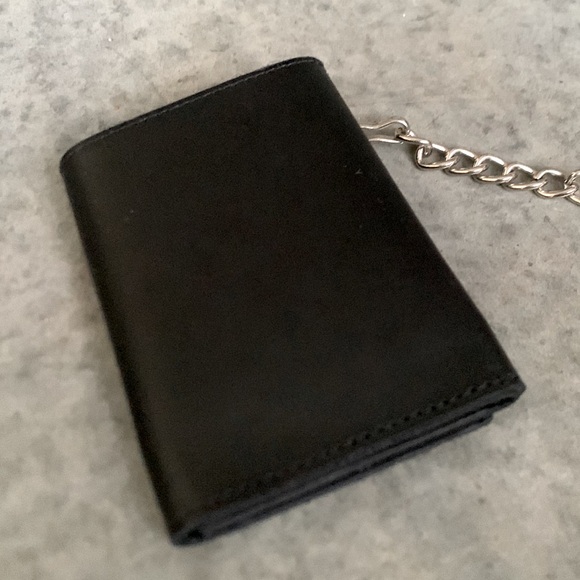 3-Fold Wallet With Chain - Picture 4 of 4
